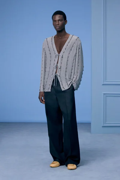 Look 16